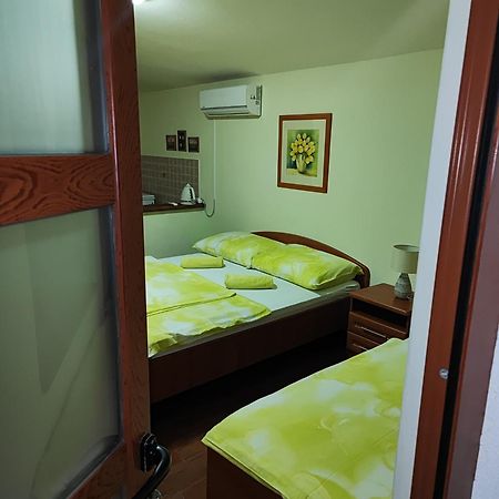 Apartmani Am Krk Town Eksteriør billede
