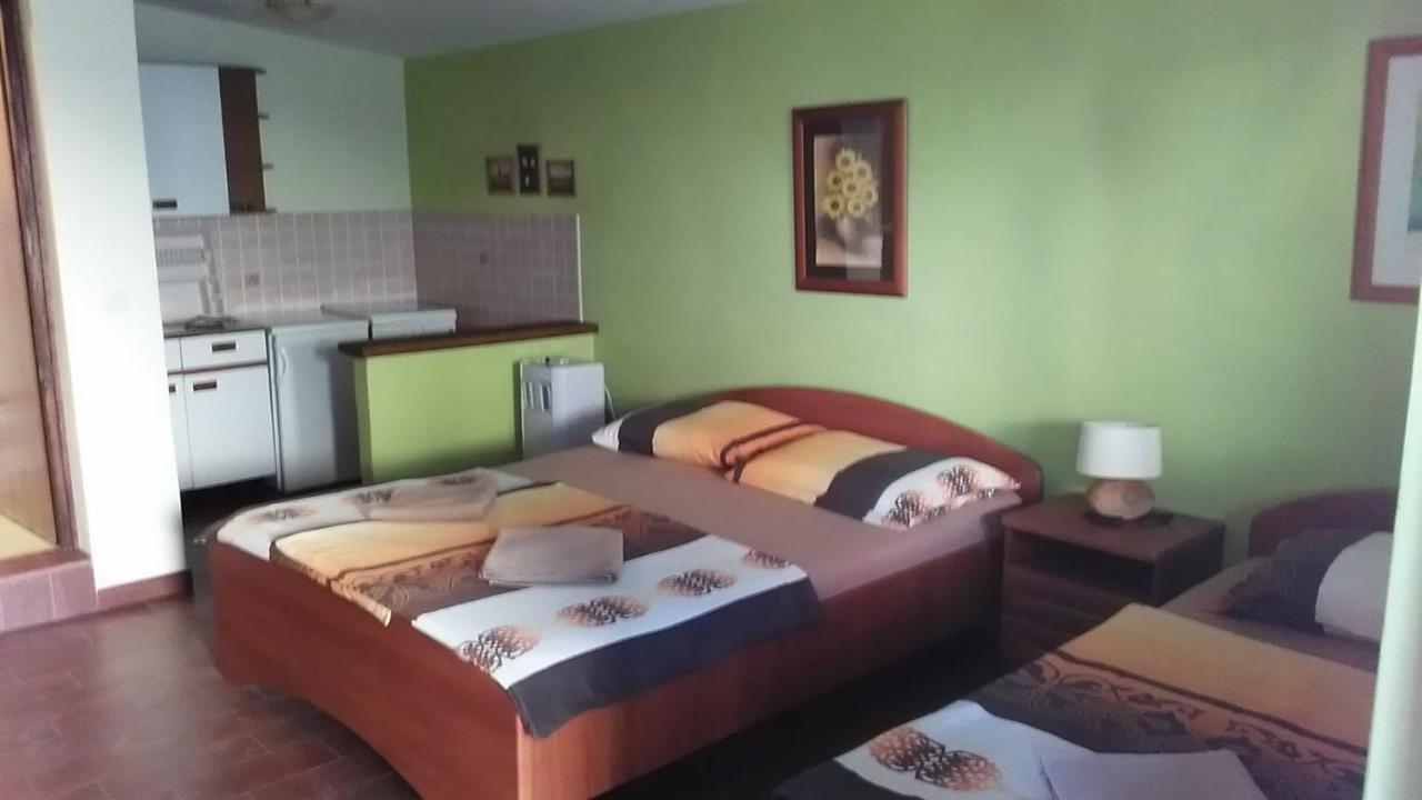 Apartmani Am Krk Town Eksteriør billede