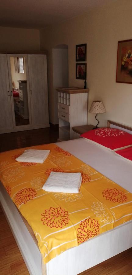 Apartmani Am Krk Town Eksteriør billede