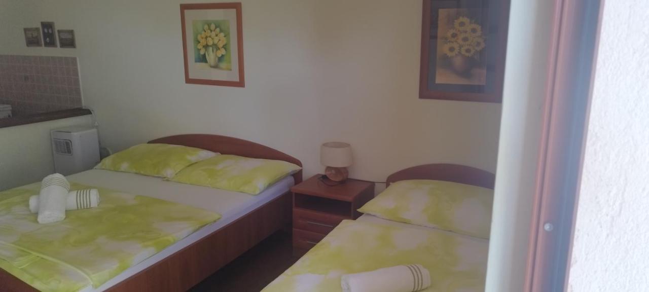 Apartmani Am Krk Town Eksteriør billede