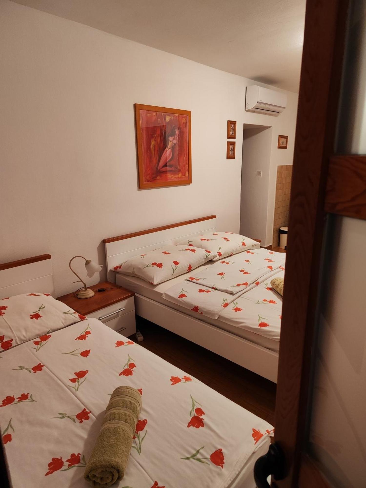 Apartmani Am Krk Town Eksteriør billede